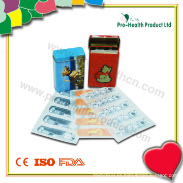 Vendajes adhesivos en una caja de hojalata (PH4354)